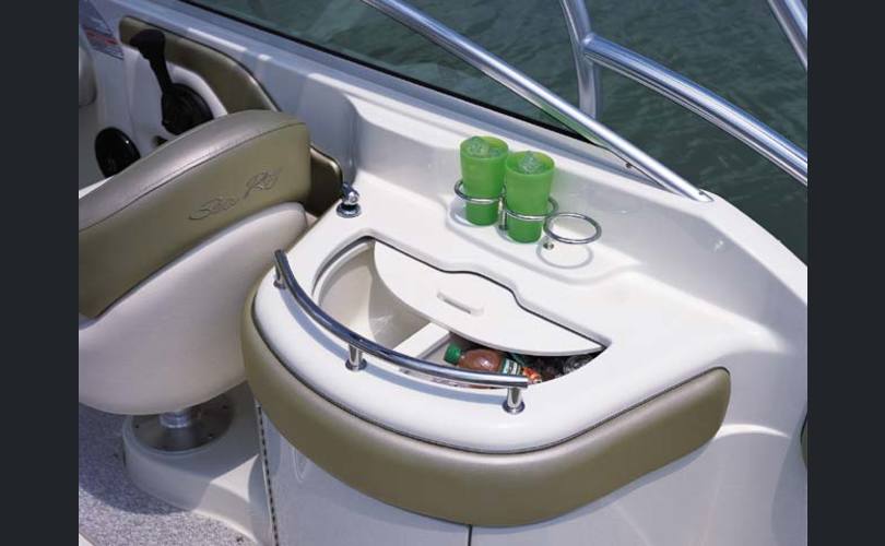 Sea Ray 270 Sundeck-kuva-14